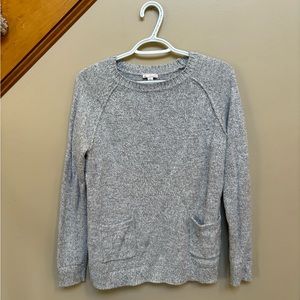 GAP sweater with pockets